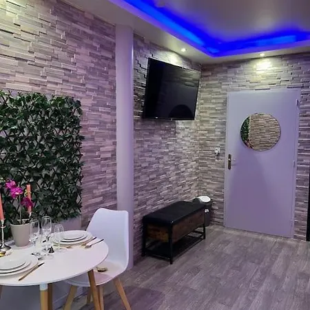 O'jacuzzi Apartment *